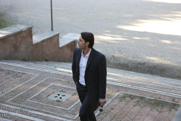 How to Adjust a Small Bathing Suit in 5 Easy Steps Knowing Fabric