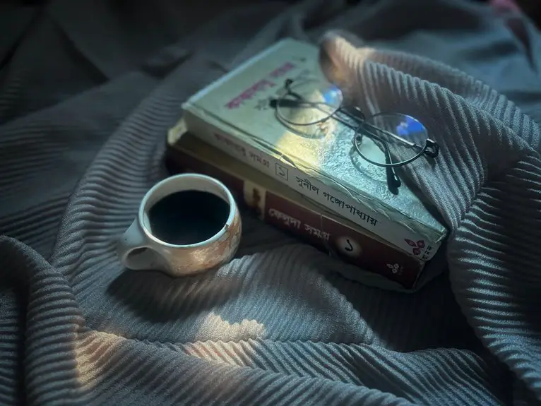 coffee grounds absorb odors