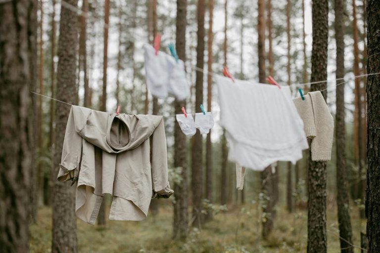 How to Make Your Clothes Smell Good Without Washing? - Knowing Fabric